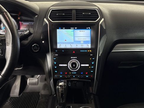 Used 2019 Ford Explorer Sport w/ Equipment Group 401A AWD/4WD image 29