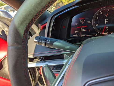 Used 2020 Chevrolet Corvette Stingray Premium Cpe w/ 3LT Preferred Equipment Group image 31