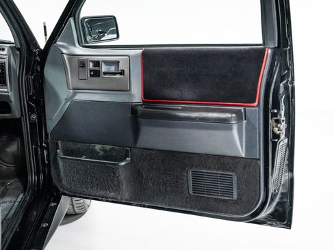 Used 1991 GMC Sonoma AWD/4WD image 24