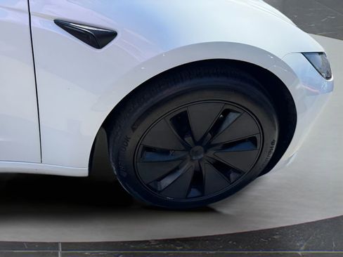 Used 2025 Tesla Model 3 Long Range AWD/4WD image 14
