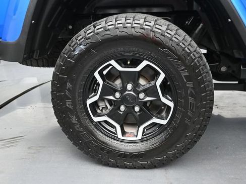 Used 2023 Jeep Gladiator Rubicon w/ LED Lighting Group AWD/4WD image 37
