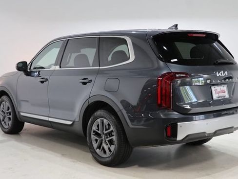 Used 2024 Kia Telluride LX FWD image 6