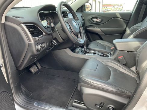 Used 2020 Jeep Cherokee Limited w/ Trailer Tow Group image 2