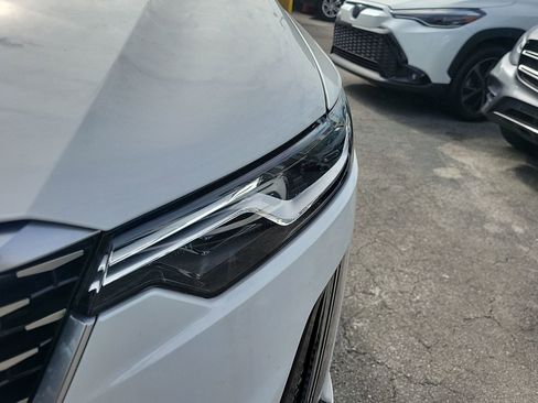 Used 2022 Cadillac XT6 Premium Luxury image 7