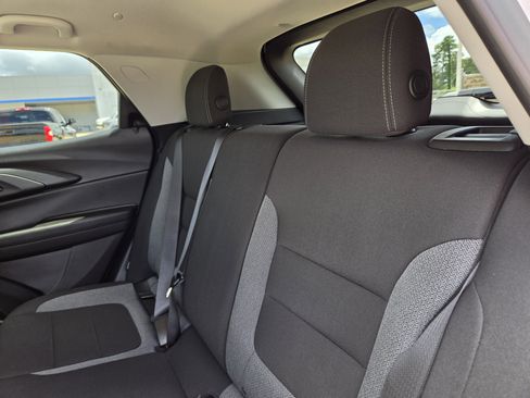 Used 2025 Chevrolet TrailBlazer LT AWD/4WD image 30