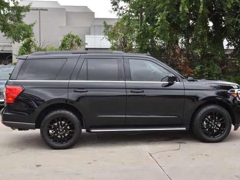 Used 2022 Ford Expedition XLT RWD image 6