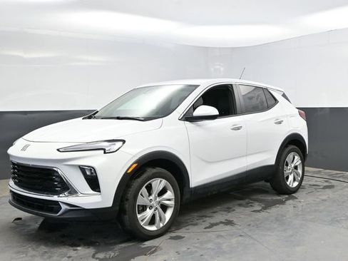 Used 2025 Buick Encore GX Preferred AWD/4WD image 5