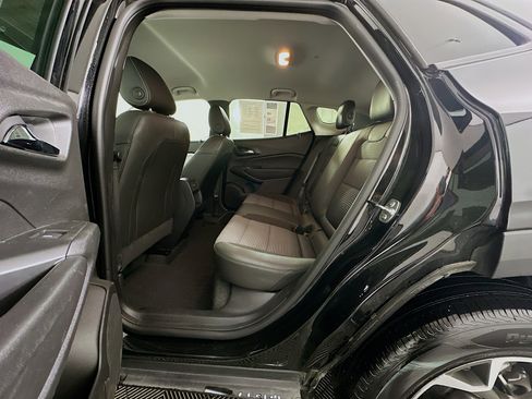 Used 2025 Chevrolet Trax LT image 26