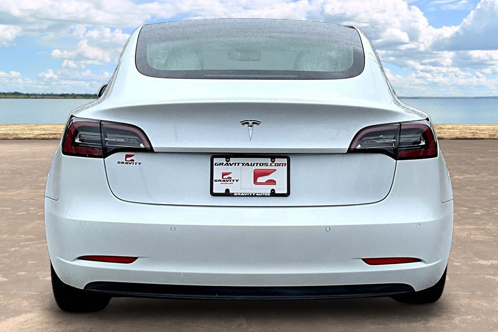Used 2020 Tesla Model 3 Standard Range Plus RWD image 5