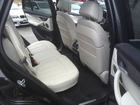 Used 2018 BMW X5 xDrive35i w/ Driving Assistance Package AWD/4WD image 11