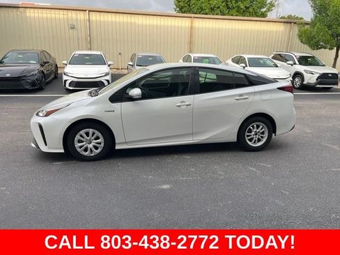 Used 2021 Toyota Prius L Eco FWD image 34