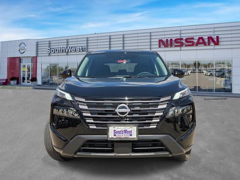 New 2026 Nissan Rogue SV FWD image 2