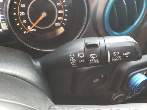 Used 2023 Jeep Wrangler Unlimited Sport image 19