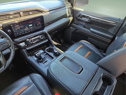 Certified 2022 GMC Sierra 1500 AT4 w/ AT4 Premium Package image 12