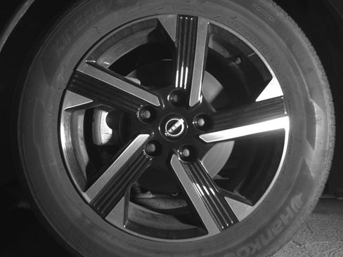 Used 2025 Nissan Sentra SV FWD image 12