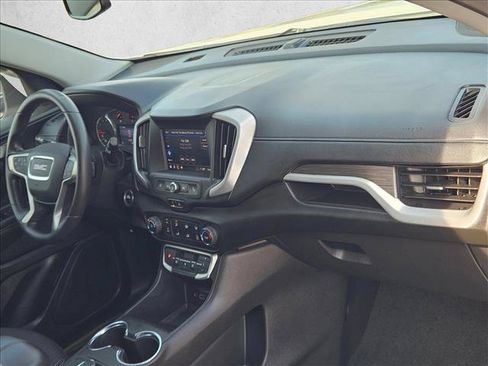 Used 2022 GMC Terrain SLE FWD image 21
