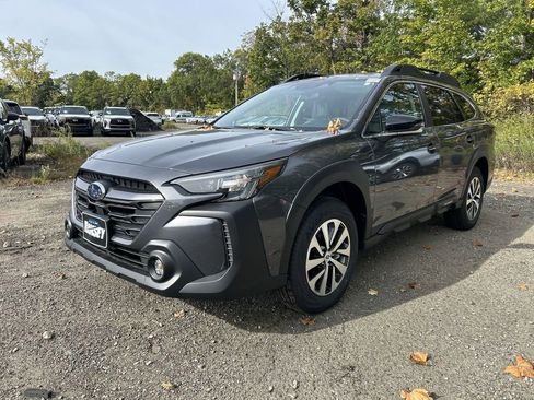 Certified 2025 Subaru Outback Premium AWD/4WD image 4