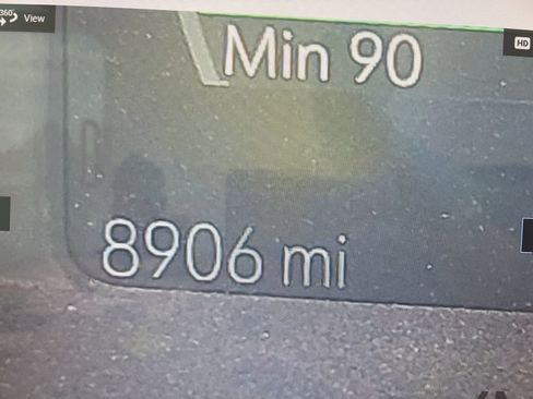 Used 2018 Chevrolet Bolt LT image 15