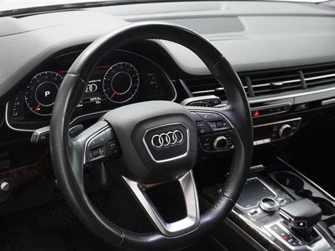 Used 2018 Audi Q7 3.0T Prestige w/ Prestige Package AWD/4WD image 11