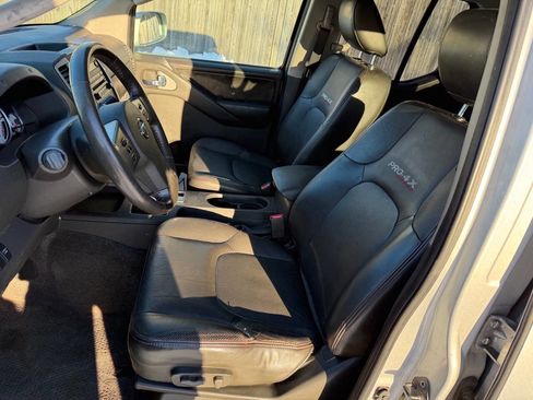 Used 2010 Nissan Frontier PRO-4X w/ Pro-4x Value Truck Pkg image 12