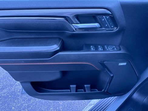 Used 2024 GMC Sierra 2500 AT4 w/ AT4 Preferred Package image 28