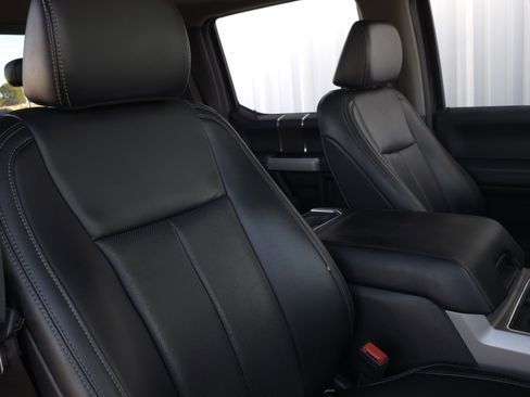 Used 2021 Ford F250 Lariat w/ Tremor Off-Road Package image 35