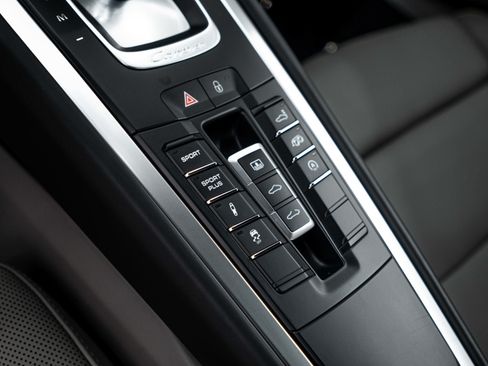 Certified 2014 Porsche 911 Carrera 4S AWD/4WD image 19
