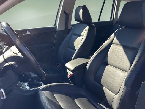 Used 2016 Volkswagen Tiguan S image 13