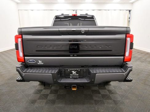 Used 2025 Ford F350 Platinum w/ FX4 Off-Road Package AWD/4WD image 6