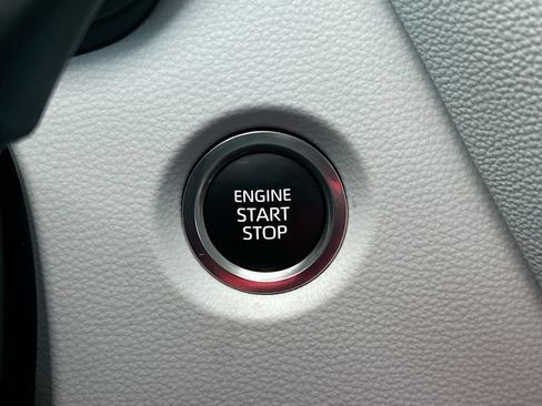 Used 2024 Toyota Corolla SE FWD image 18