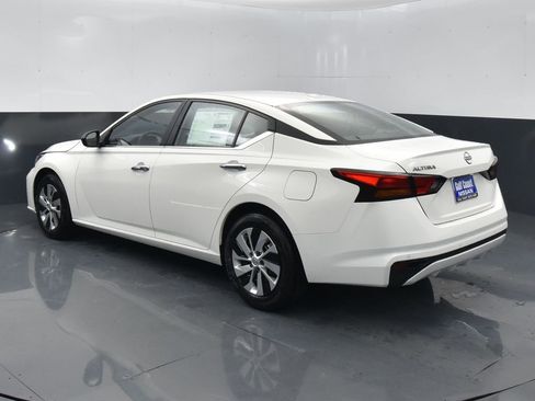 Certified 2025 Nissan Altima 2.5 S image 16