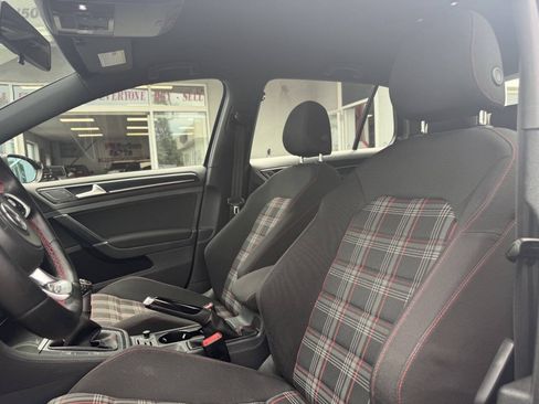 Used 2015 Volkswagen GTI S FWD image 17