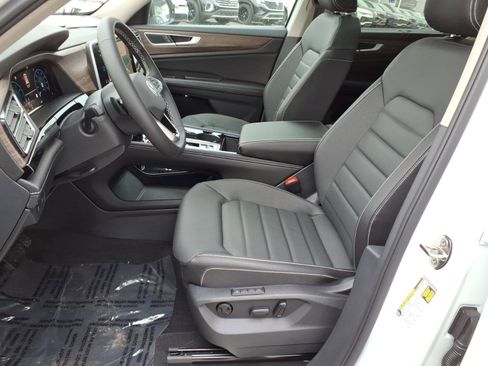 New 2026 Volkswagen Atlas SEL image 4