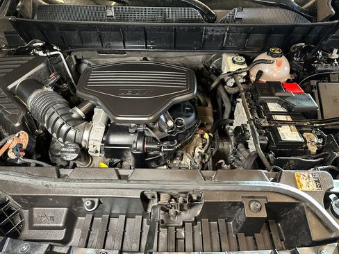 Used 2017 GMC Acadia Denali w/ Technology Package AWD/4WD image 24