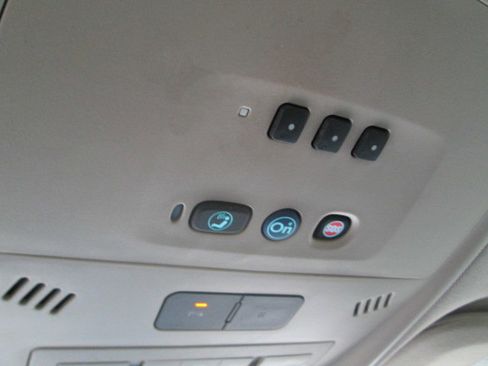 Used 2015 Chevrolet Volt Premium w/ Premium Trim Package image 19