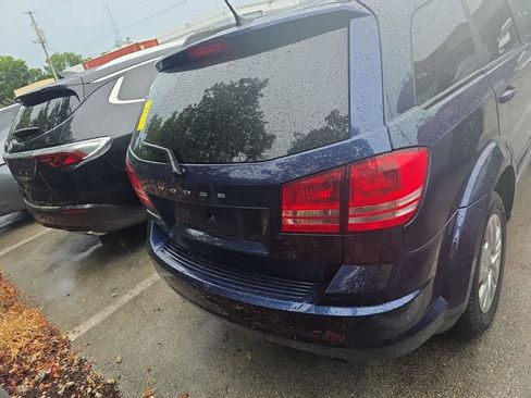 Used 2017 Dodge Journey SE FWD image 3