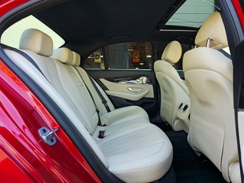 Used 2019 Mercedes-Benz E 300 w/ Premium 1 Package image 31