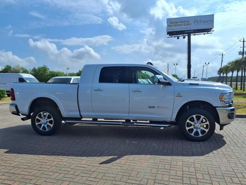 Used 2022 RAM 2500 Limited AWD/4WD image 4