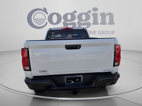 New 2026 Chevrolet Colorado ZR2 w/ Technology Package AWD/4WD image 4
