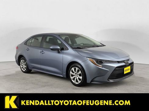 Used 2023 Toyota Corolla LE FWD image 7