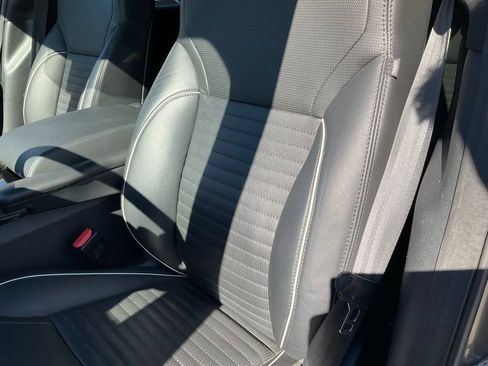 Used 2020 Land Rover Discovery HSE Luxury AWD/4WD image 17