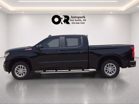 Used 2022 Chevrolet Silverado 1500 RST w/ Diesel Off-Road Package AWD/4WD image 3