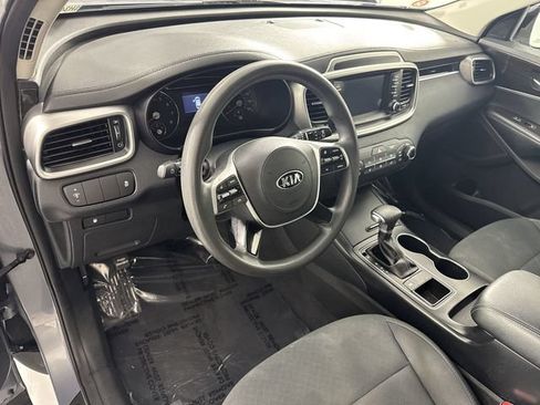 Used 2020 Kia Sorento FWD V6 image 22
