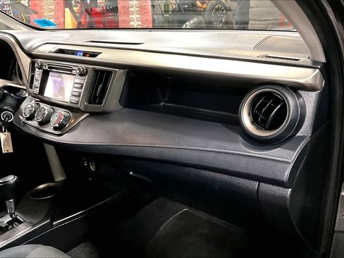 Used 2015 Toyota RAV4 LE image 16