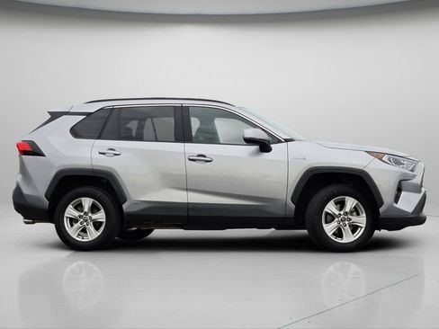 Used 2021 Toyota RAV4 XLE image 21