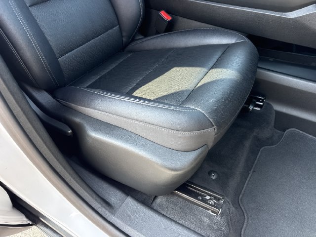 Used 2025 Chevrolet Equinox LT w/ Convenience Package II FWD image 27