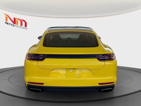 Used 2018 Porsche Panamera 4 image 4