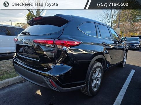Used 2023 Toyota Highlander LE image 6