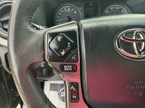 Used 2016 Toyota Tacoma TRD Sport w/ Premium & Technology Package image 27