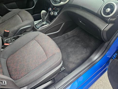 Used 2020 Chevrolet Sonic LT w/ Convenience Package image 18